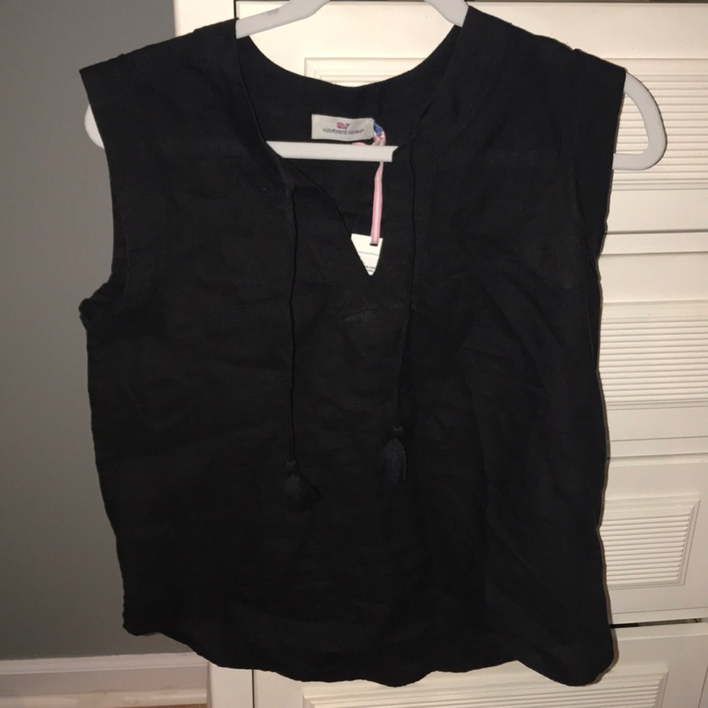 Vineyard vines notch neck tassel popover